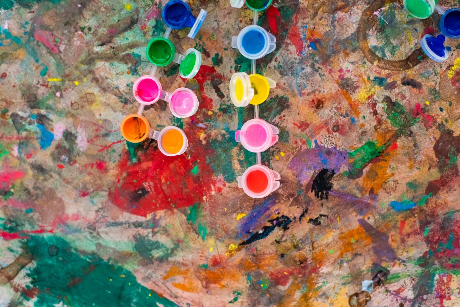 Abstract Artwork Less Color The Brain and Color: What Neuroscience Says About Abstract Art ...