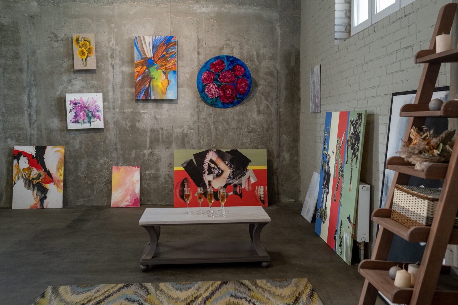 Abstract Art: A Highlight in Interior Design Projects - iavarts.org